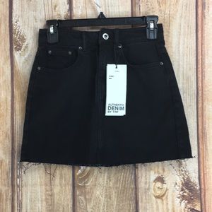 💸Zara | Distressed Black High Rise Mini Skirt XS